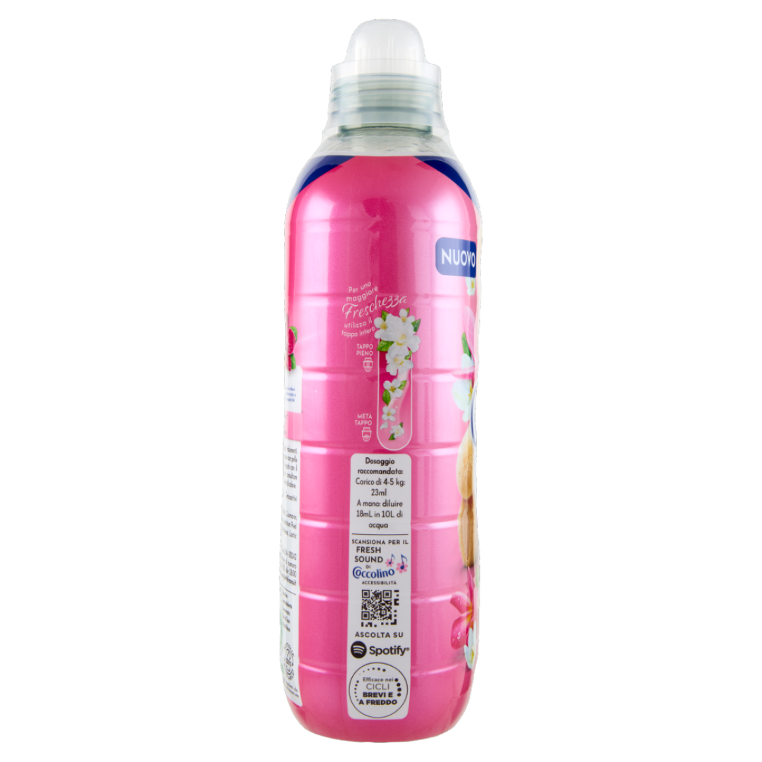 Кондиціонер для прання концентрат COCCOLINO Ammorbidente Concentrato Fresh & Protect Fiori di Tiarè & Frutti Rossi  76 прань, 1750 мл