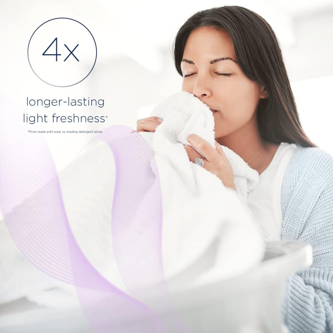 Гранульований кондиціонер лаванда легкий аромат Downy Light White Lavender with No Heavy Perfumes, 680 г