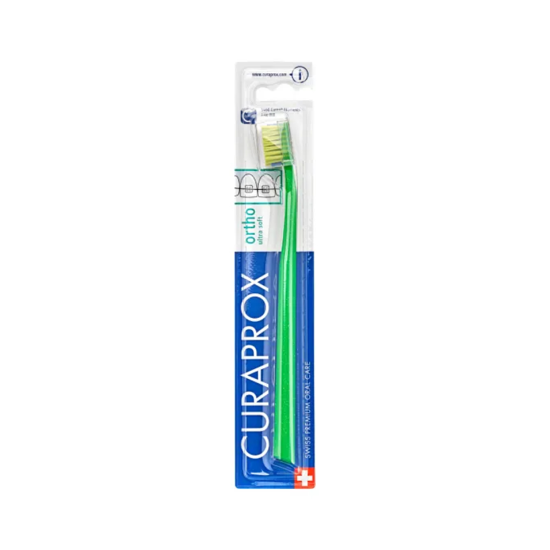 Зубна щітка для брекетів Curaprox CS Ultra Soft ORTHO з заглибленням Зелена з салатовим
