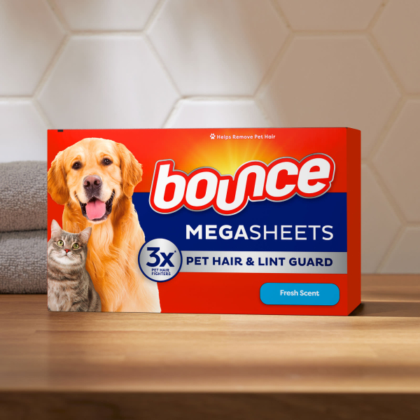 Серветки для сушарки Bounce Pet Hair and Lint Guard Mega з 3-кратним захистом від шерсті домашніх тварин, 60 шт