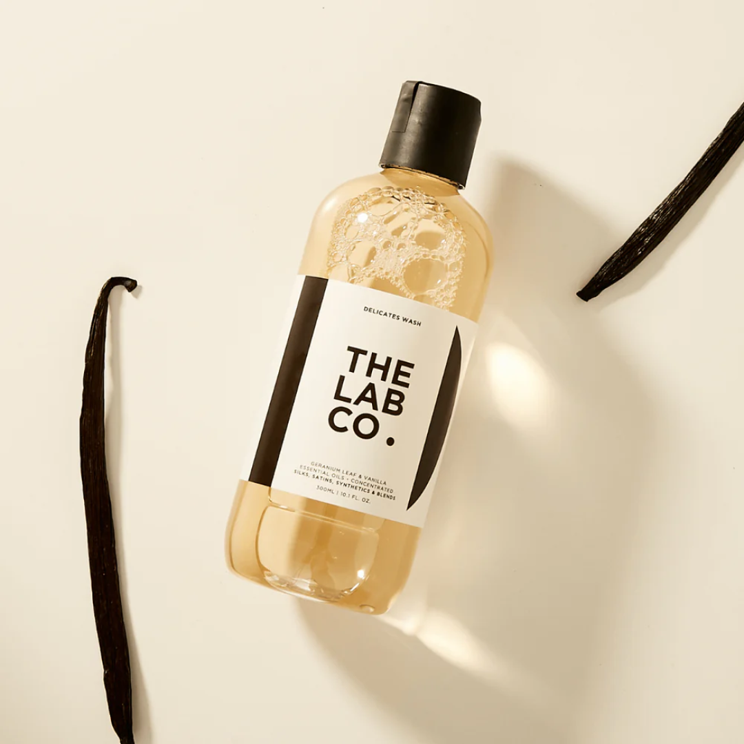 Рідкий засіб для прання делікатних речей The Lab Co. Delicates Laundry Detergent (32 прання), 500 мл