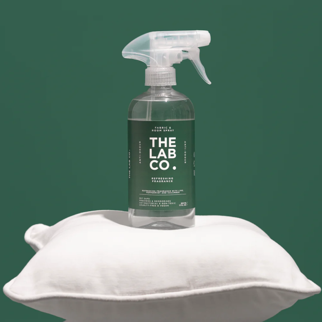 Освіжувач для тканин The Lab Co. Refreshing Fabric & Room Spray Освіжаючий аромат, 500 мл